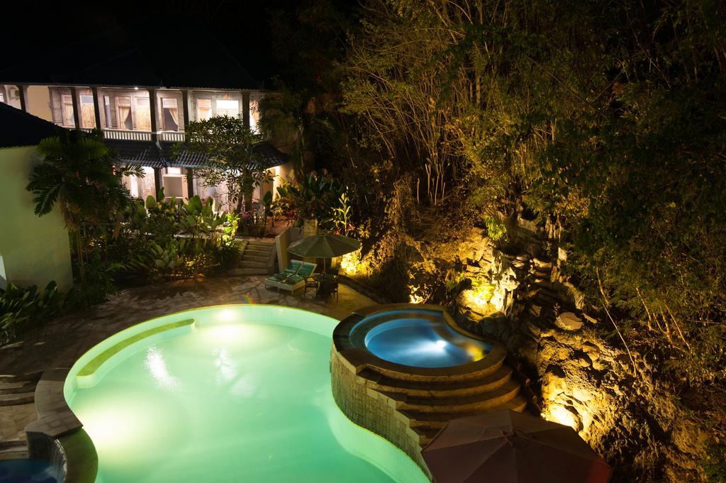 Beji Bay Resort Padangbai  Exterior photo